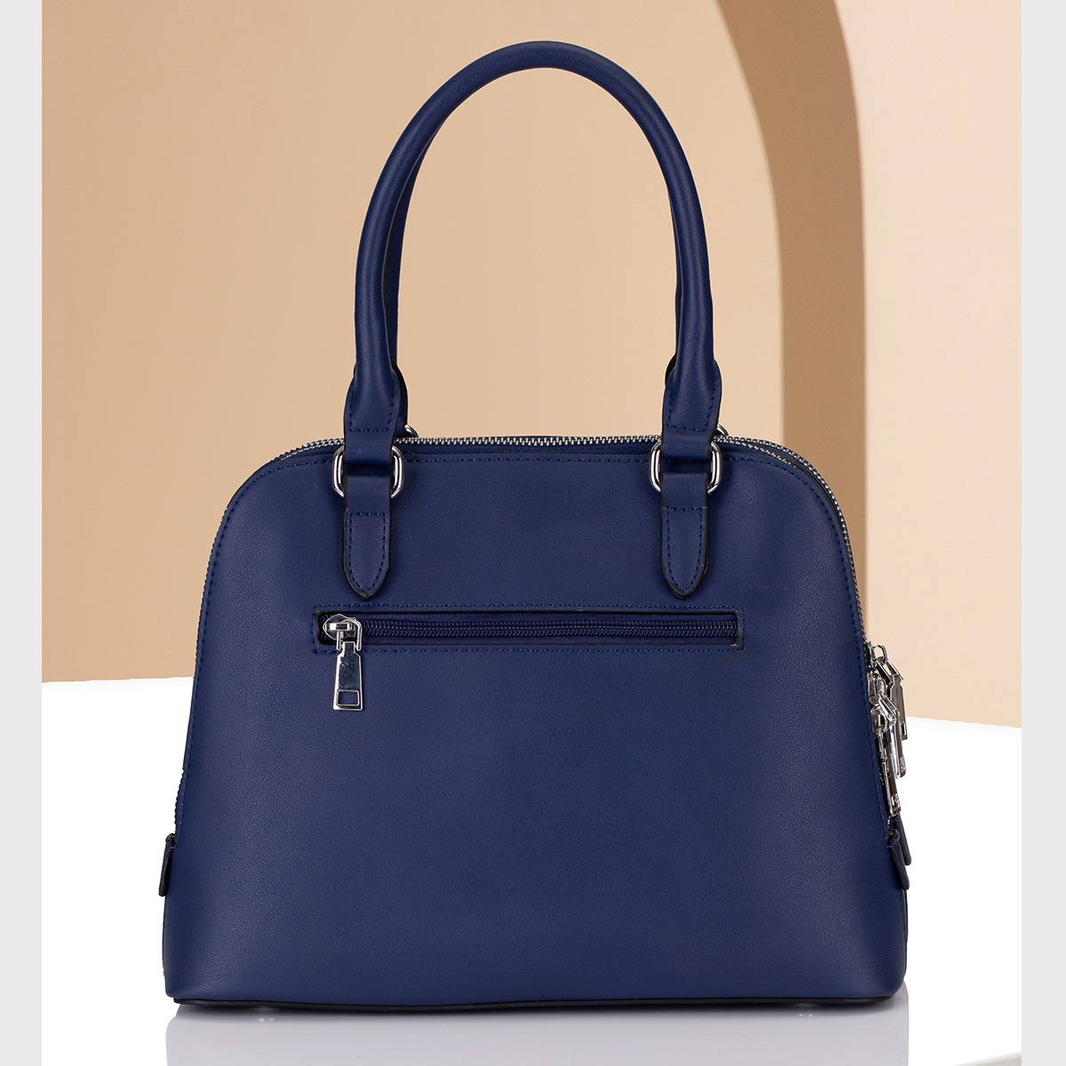 Handtasche Shopper Lara in Trapezform von Louiz&Lou mit 2 RV-Fächern in navy - 2842-65