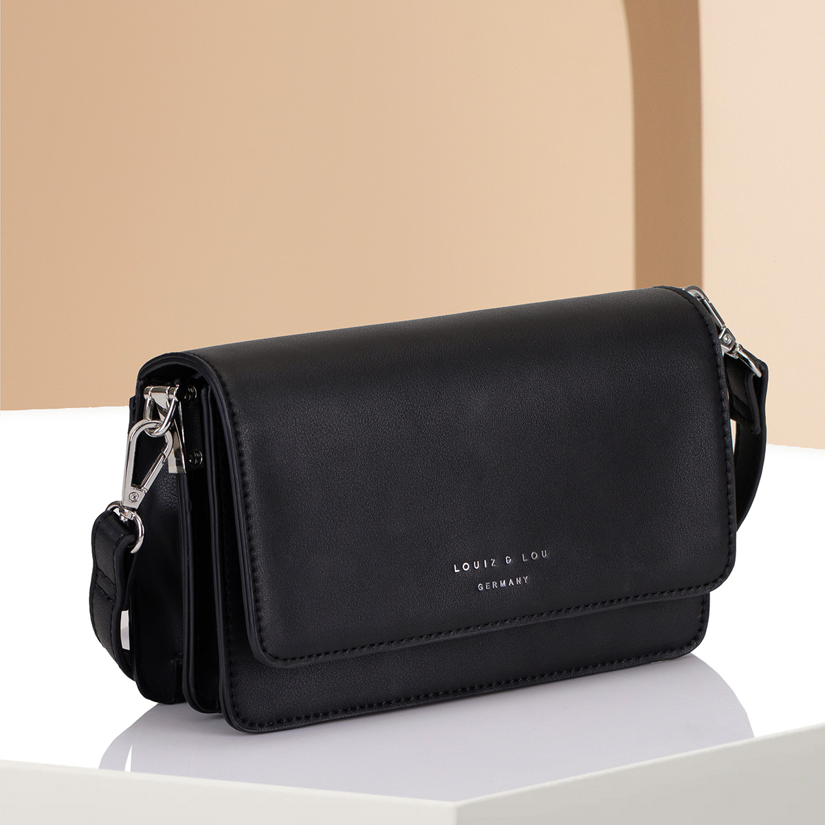 Überschlagtasche Abendtasche Clutch Lara von Louiz&Lou in schwarz - 2840-60