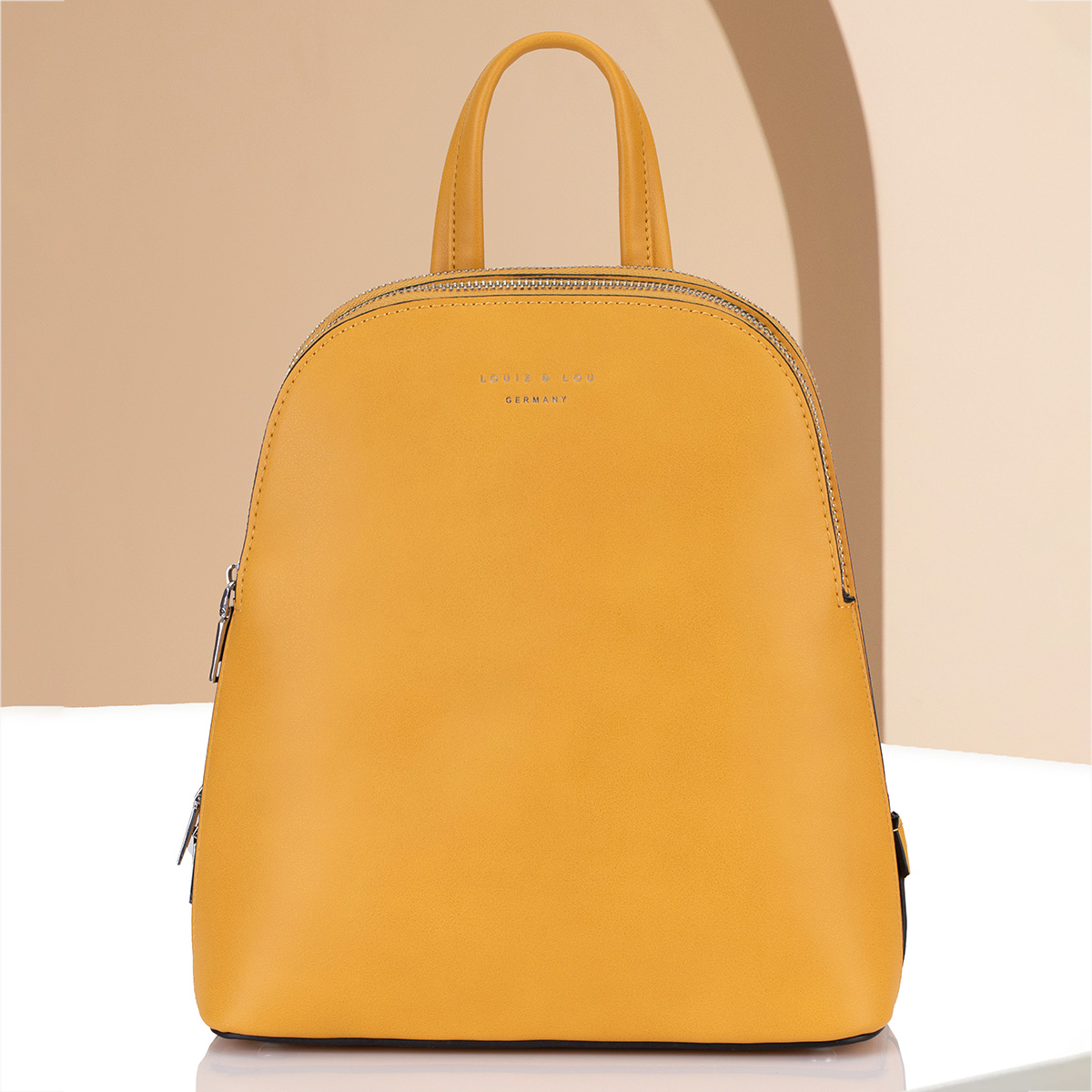 lässiger City-Rucksack von Louiz&Lou aus der Kollektion Lara in senfgelb - 2844-68